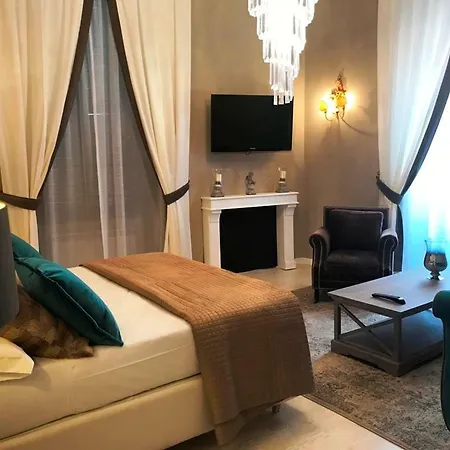 아파트 Di Rienzo Residences *